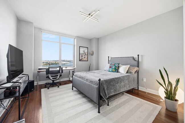 Building Photo - 8100 River Rd