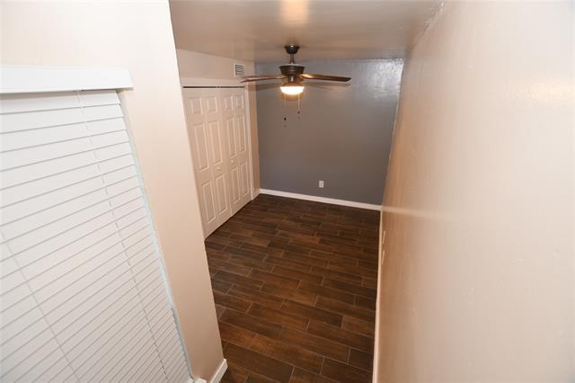 Building Photo - 9821 Walnut St