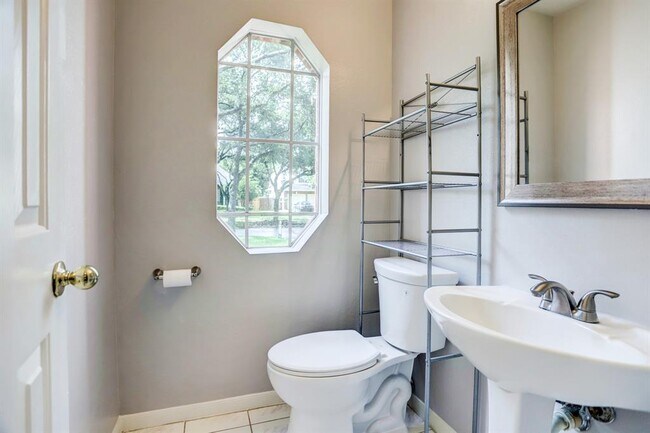 Building Photo - 4415 Oak Valley Dr
