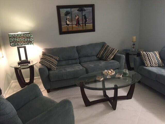 Building Photo - 216 Berkshire K