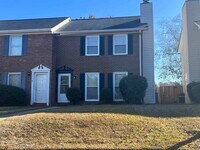 Building Photo - 117 N Springs Ct