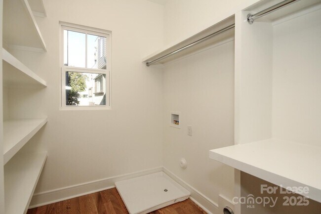 Building Photo - 1110 Greenleaf Ave