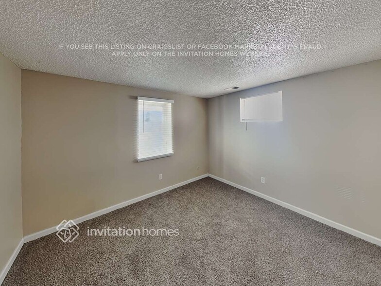 Building Photo - 9954 Columbine St