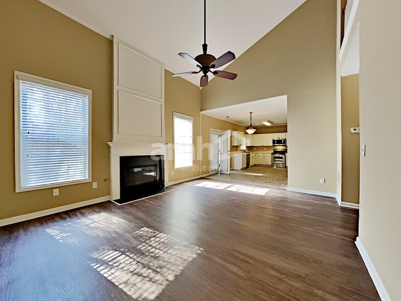 Building Photo - 2355 Kirkstone Dr