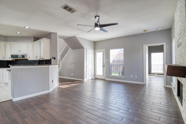 Building Photo - "Charming 4-Bedroom Home with 3 Full Baths...