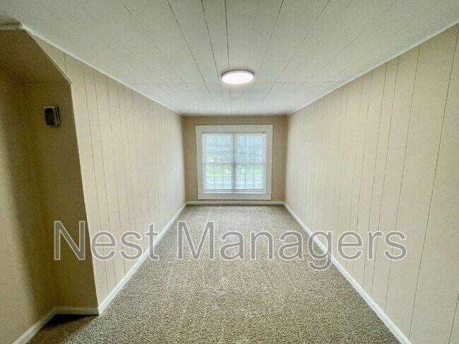 Building Photo - 416 Old Maxton Rd