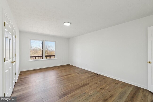 Building Photo - 21 Zinn Way