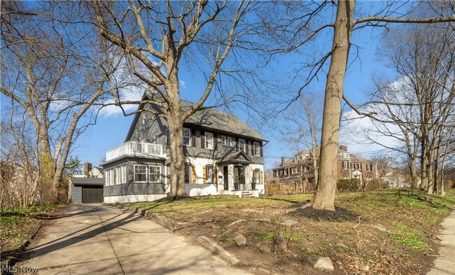 Building Photo - 14605 S Woodland Rd