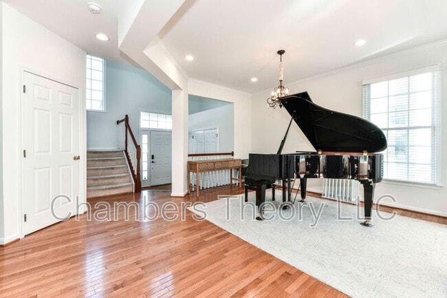 Building Photo - 46342 Summerhill Pl