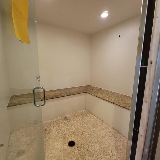 Building Photo - 2915 Tuscany Ct