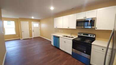 Building Photo - Fresh start calling, 3 Bedroom Rental Available!