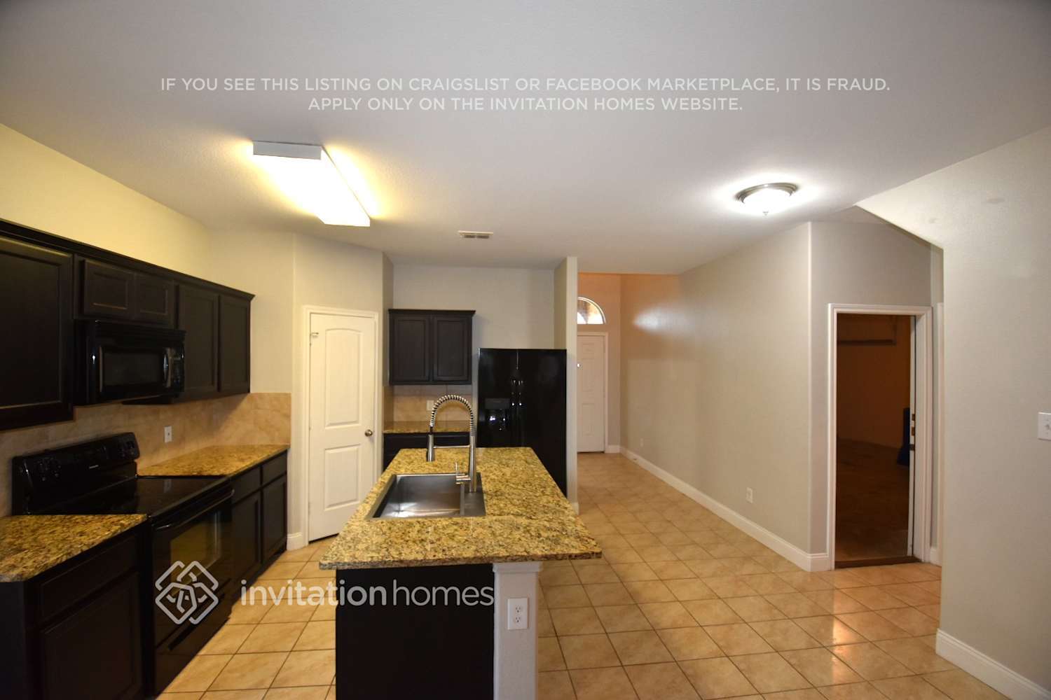 Building Photo - 652 Creekview Dr