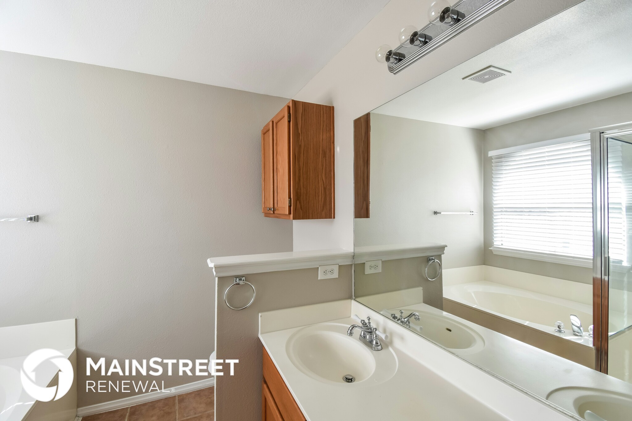 Building Photo - 7410 Great Lakes Dr