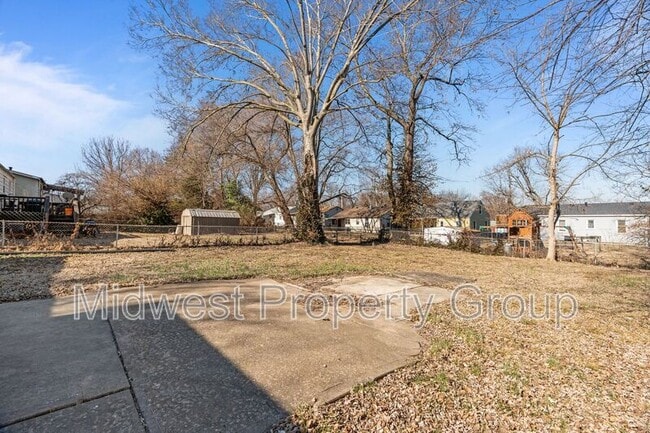 Building Photo - 161 Anistasia Dr