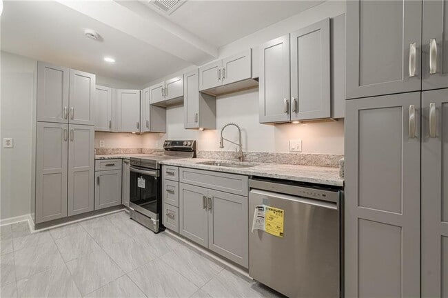 Building Photo - 435 Little Pines Ct