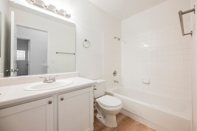 Building Photo - Henderson Single Story with Private Pool and RV Gate