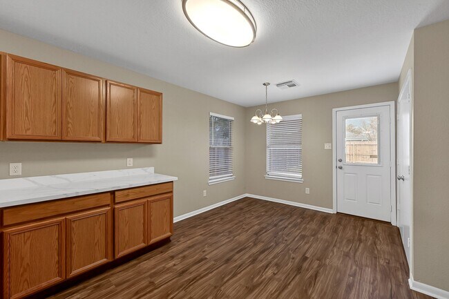 Building Photo - 6315 Hayman Dr