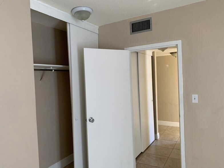 Building Photo - 250 N Banana River Dr