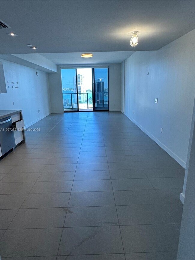 Building Photo - 1600 NE 1st Ave