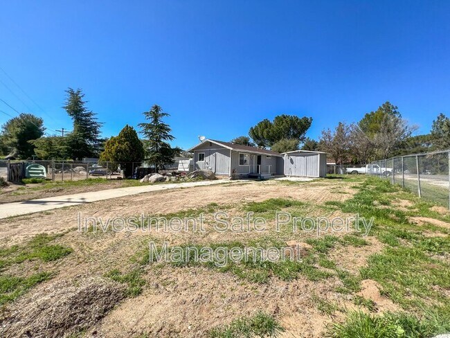 Building Photo - 2504 Gladiola Dr