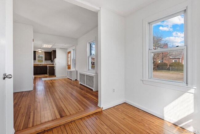 Building Photo - 500 5th Ave