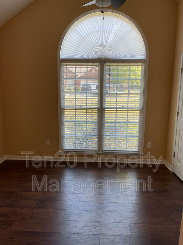 Building Photo - 817 Baycreek Ct