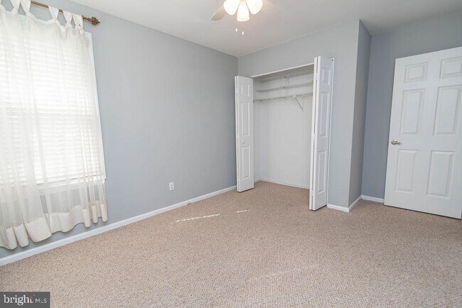 Building Photo - 239 Oakridge Dr