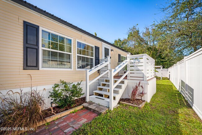 Building Photo - 501 Aiken St