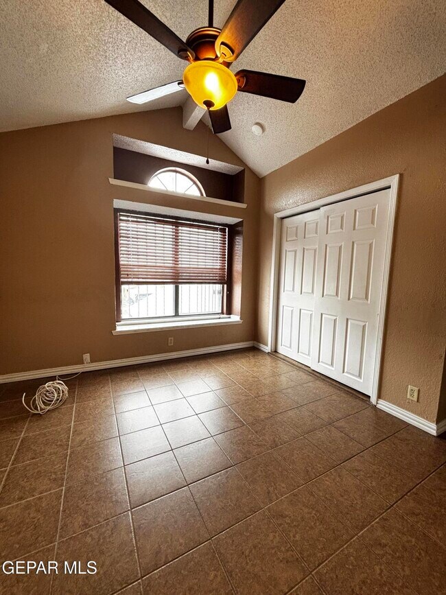 Building Photo - 3232 Ridge View Ln