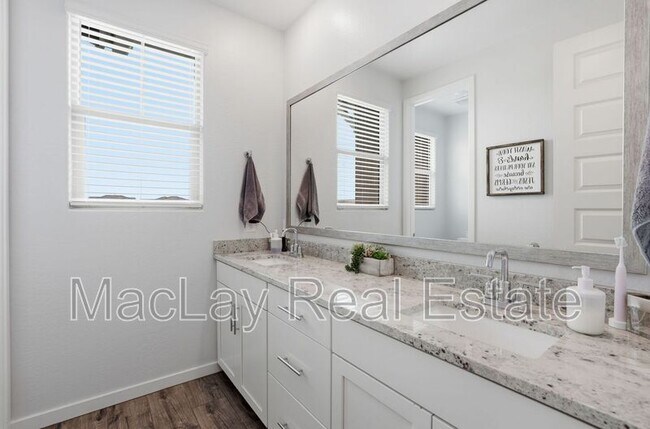 Building Photo - 1166 E Weatherby Way