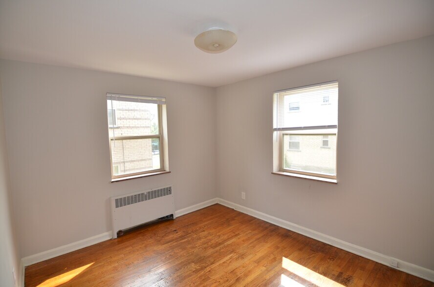 Building Photo - 6609 Bantry Ave