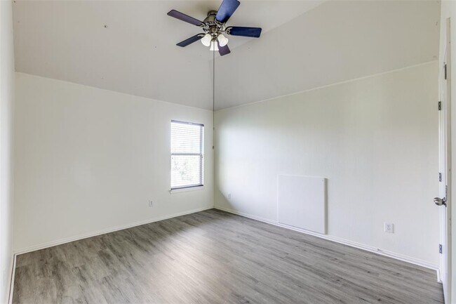 Building Photo - 20428 Crooked Stick Dr