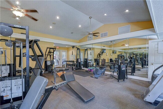 Building Photo - Charming 1BD/1BTH Ground Level Condo in St...