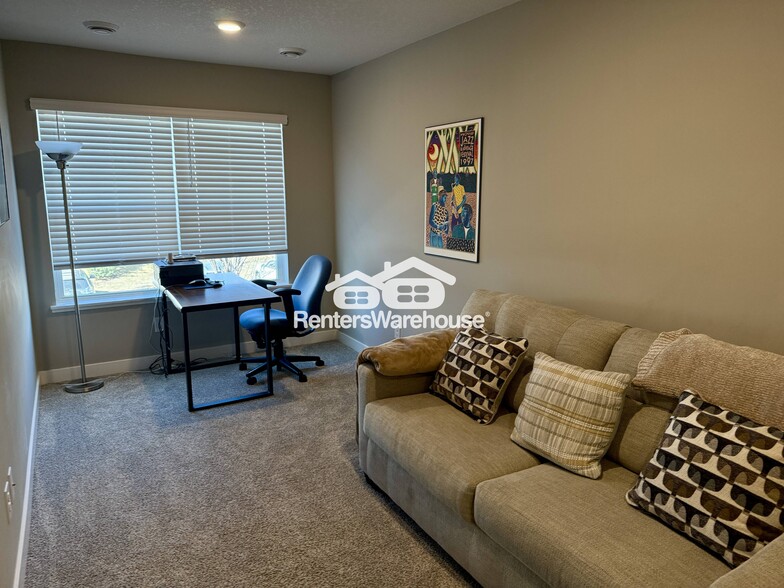 Building Photo - 8807 Granite Cir