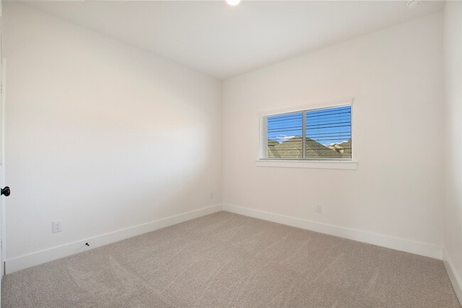 Building Photo - 4413 Cave Spgs St