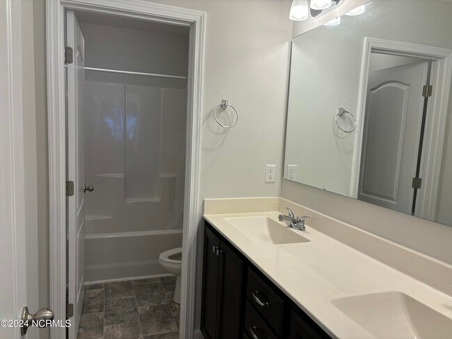 Building Photo - 1375 Whitney Dr