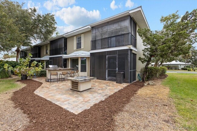 Building Photo - 11310 W Bayshore Dr