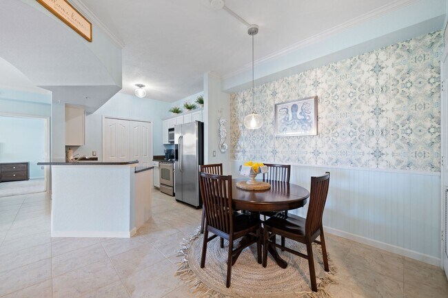 Building Photo - *** LOCATION, LOCATION, LOCATION! *** ANNUAL TURNKEY FURNISHED Rental Available NOW in Positano P...