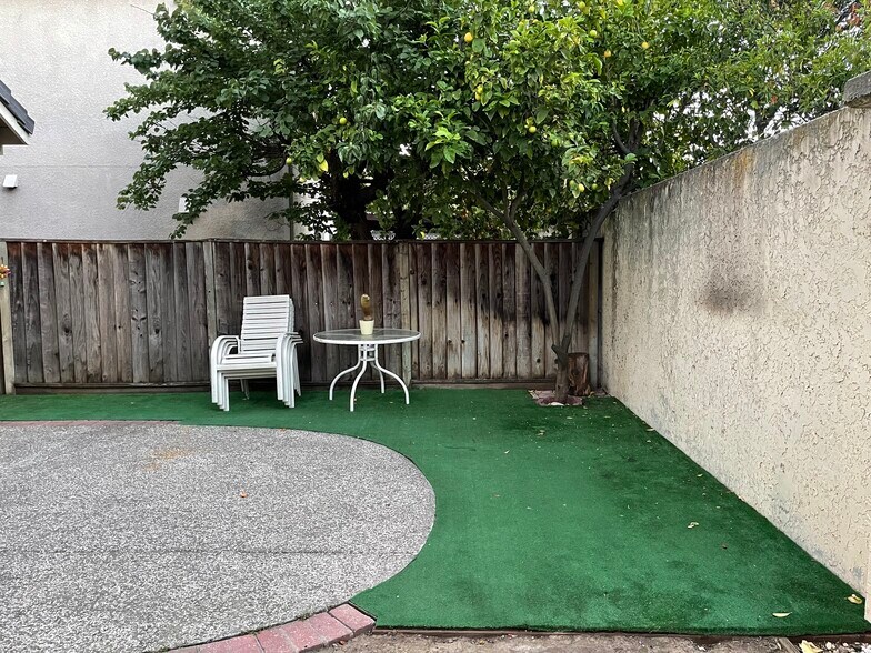 Building Photo - 3729 Seine Ct