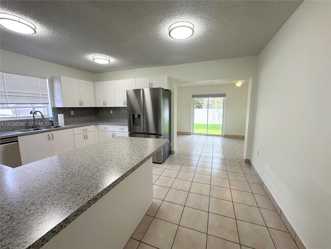 Building Photo - 9540 SW 36th St