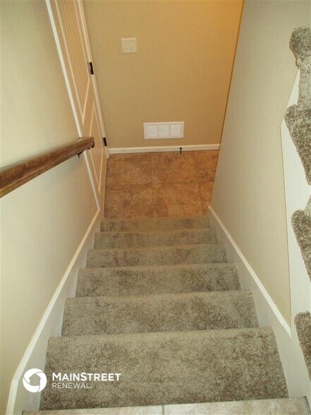 Building Photo - 104 Golfview Dr
