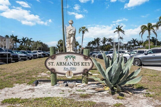 Building Photo - 765 John Ringling Blvd
