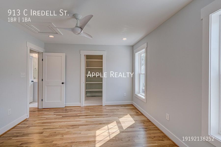 Building Photo - 913c Iredell St