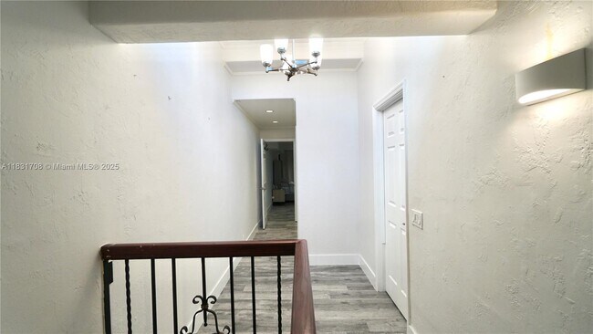 Building Photo - 741 E Coco Plum Cir