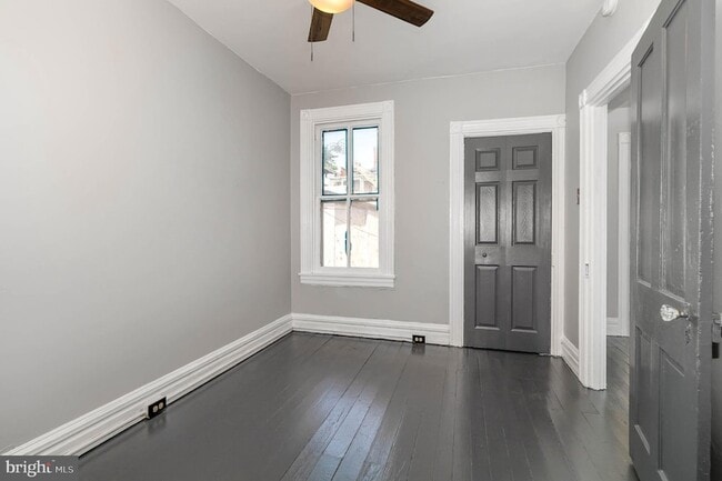 Building Photo - 549 Spruce St