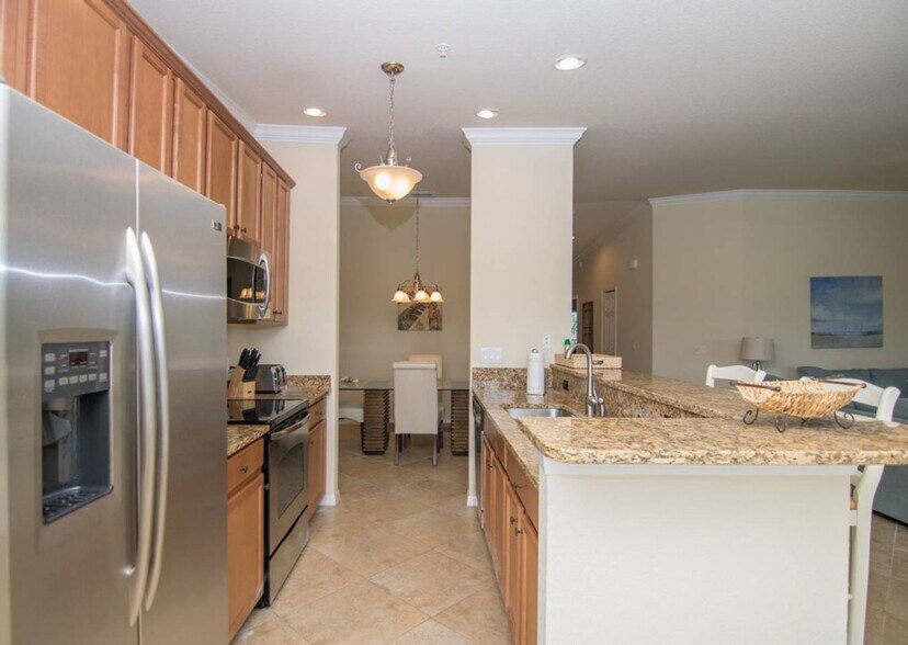 Building Photo - 9837 Venezia Cir