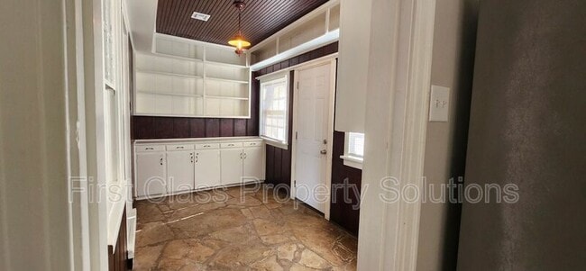 Building Photo - 1126 NW 55th St