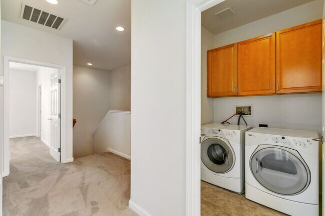 Building Photo - 2743 Corde Terra Cir