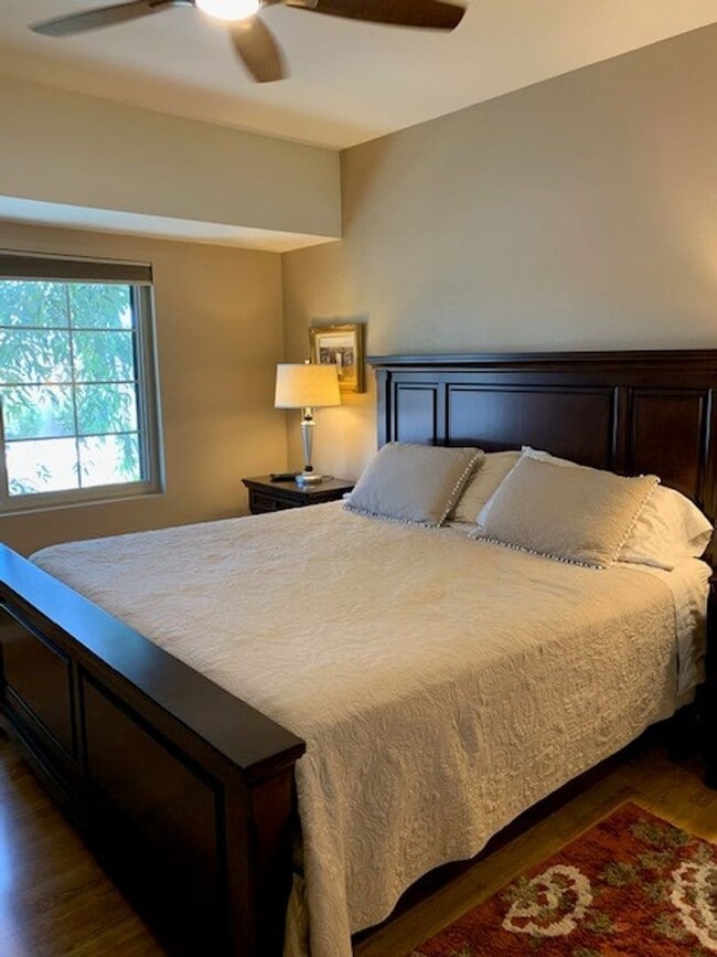 Building Photo - One bedroom condo/ Scottsdale