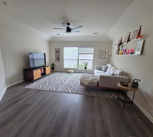 Building Photo - 8208 Endeavor Cir